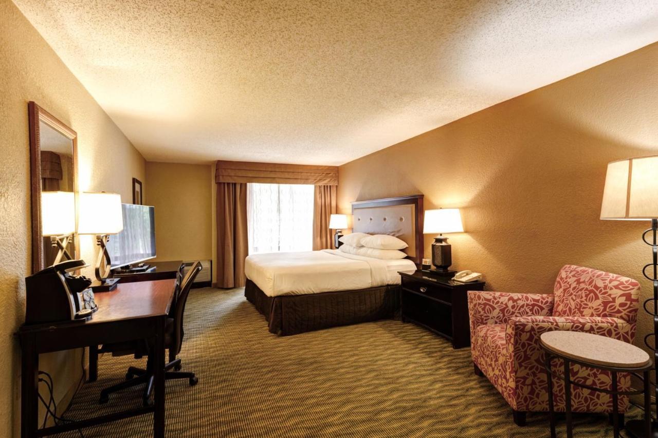 Crowne Plaza Jacksonville Airport By Ihg Εξωτερικό φωτογραφία