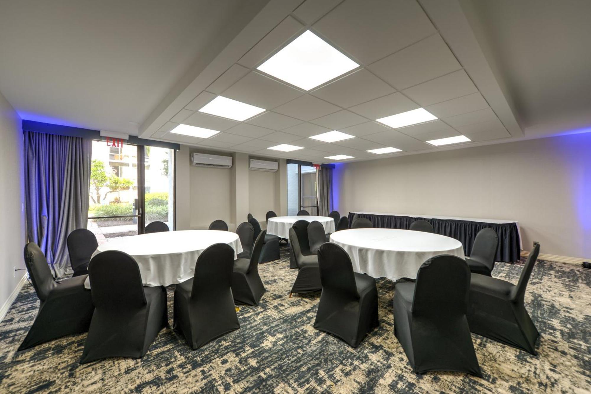 Crowne Plaza Jacksonville Airport By Ihg Εξωτερικό φωτογραφία