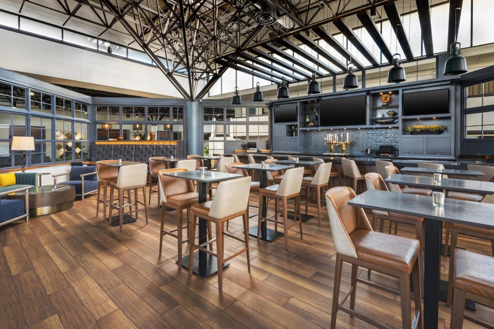Crowne Plaza Jacksonville Airport By Ihg Εξωτερικό φωτογραφία